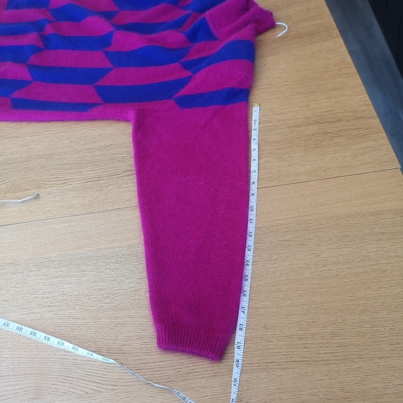 Vintage 80's 90's Angora Rabbit Hair and Lambswool Bright Geometric Swea… - Picture 16 of 16